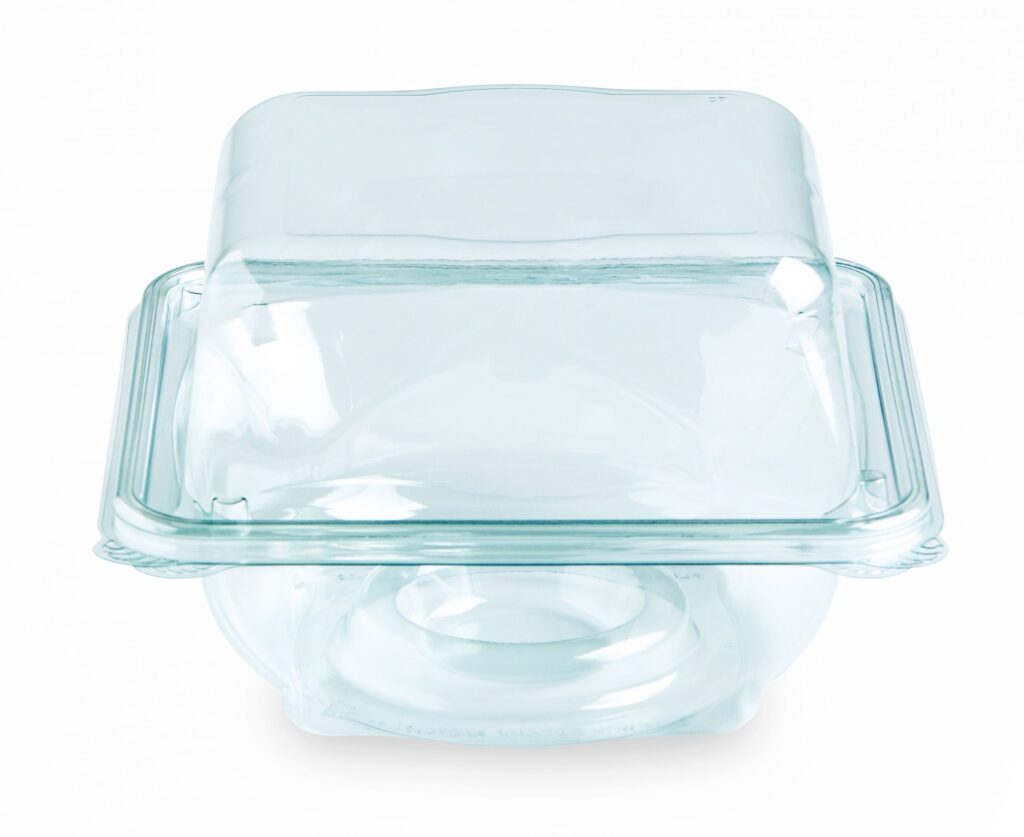 Glass baking dish with a matching lid